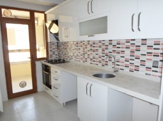 Güngören Akıncılar'da 5+1 İskanlı 2016 Yapımı 180 m2 Dubleks