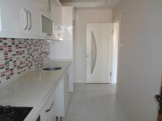 Güngören Akıncılar'da 5+1 İskanlı 2016 Yapımı 180 m2 Dubleks