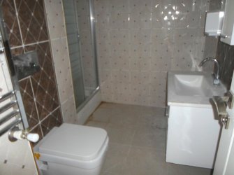 Güngören Akıncılar'da 5+1 İskanlı 2016 Yapımı 180 m2 Dubleks