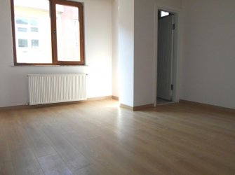 Güngören Akıncılar'da 5+1 İskanlı 2016 Yapımı 180 m2 Dubleks