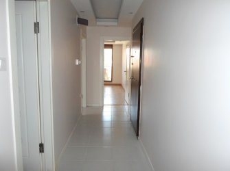 Güngören Akıncılar'da 5+1 İskanlı 2016 Yapımı 180 m2 Dubleks