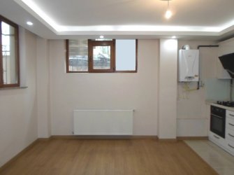 Güngören Akıncılar'da 2+1 Açık Mutfaklı 80 m2 Bahçe Katı 2016 Yapımı