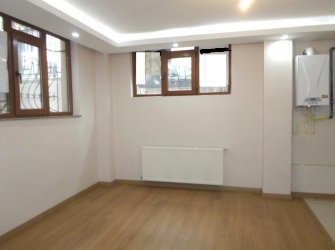 Güngören Akıncılar'da 2+1 Açık Mutfaklı 80 m2 Bahçe Katı 2016 Yapımı