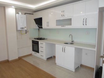 Güngören Akıncılar'da 2+1 Açık Mutfaklı 80 m2 Bahçe Katı 2016 Yapımı