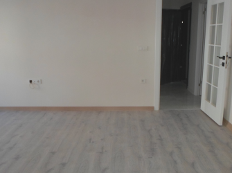 Güngören Güneştepe'de Alt Kat 2+1 Üst Kat 2+1 Yüksek Tavanlı Dubleks