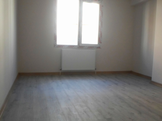 Güngören Güneştepe'de Alt Kat 2+1 Üst Kat 2+1 Yüksek Tavanlı Dubleks
