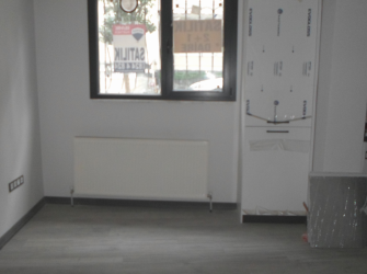Bahçelievler Cumhuriyet Mah 2+1 A.Mutfaklı 75 m2 Düz Giriş