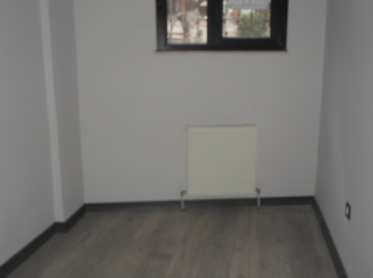 Bahçelievler Cumhuriyet Mah 2+1 A.Mutfaklı 75 m2 Düz Giriş