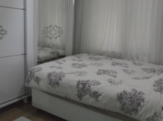 Güngören'de 9 Yıllık Bina İskanlı 2+1 A.Mutfaklı 80 m2 Yüksek Giriş