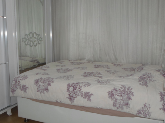 Güngören'de 9 Yıllık Bina İskanlı 2+1 A.Mutfaklı 80 m2 Yüksek Giriş