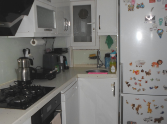 Güngören'de 9 Yıllık Bina İskanlı 2+1 A.Mutfaklı 80 m2 Yüksek Giriş