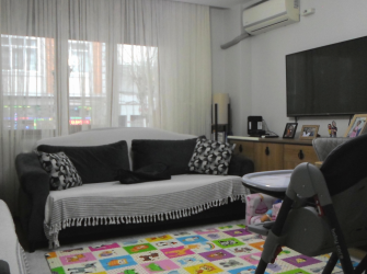 Güngören'de 9 Yıllık Bina İskanlı 2+1 A.Mutfaklı 80 m2 Yüksek Giriş