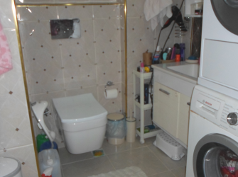 Güngören'de 9 Yıllık Bina İskanlı 2+1 A.Mutfaklı 80 m2 Yüksek Giriş