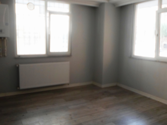 Bahçelievler'de Migrosa Yakın 2 Yıllık Bina 1+1 Yüksek Giriş 50 m2 Daire