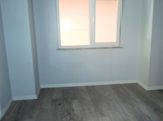 Bahçelievler'de Migrosa Yakın 2 Yıllık Bina 1+1 Yüksek Giriş 50 m2 Daire
