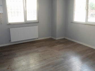 Bahçelievler'de Migrosa Yakın 2 Yıllık Bina 1+1 Yüksek Giriş 50 m2 Daire