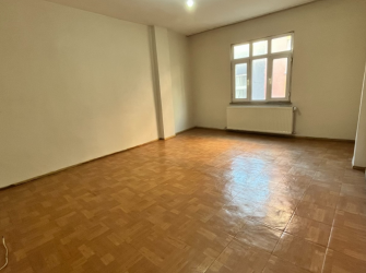 Bağcılar İnönü'de 2,Kat Hüseyin Bakkala Yakın 2+1Kredili 95 m2