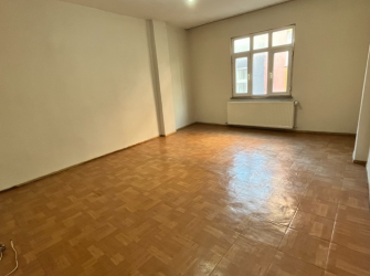 Bağcılar İnönü'de 2,Kat Hüseyin Bakkala Yakın 2+1Kredili 95 m2