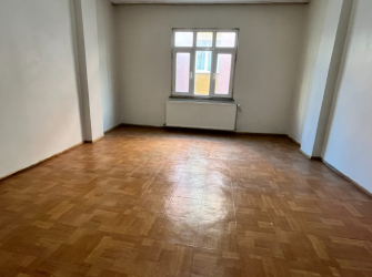 Bağcılar İnönü'de 2,Kat Hüseyin Bakkala Yakın 2+1Kredili 95 m2