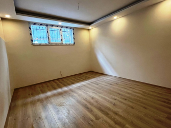 Güngören Güneştepe 2+1 Sıfır Bina Asansörlü 80 m2 Bahçe Katı