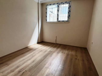 Güngören Güneştepe 2+1 Sıfır Bina Asansörlü 80 m2 Bahçe Katı