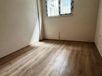Güngören Güneştepe 2+1 Sıfır Bina Asansörlü 80 m2 Bahçe Katı