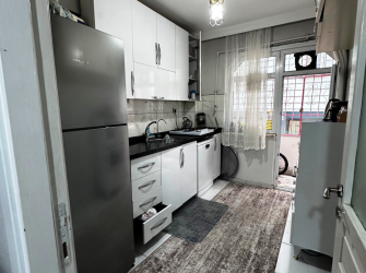 Güngören'de Tramvaya Yakın 2+1 Balkonlu 90 m2 Kredili Yüksek Giriş