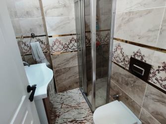 Bahçelievler Cumhuriyet'te 6 Yıllık Bina 170 m2 Çift Girişli 4+1 Dubleks