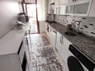 Bahçelievler Cumhuriyet'te 6 Yıllık Bina 170 m2 Çift Girişli 4+1 Dubleks