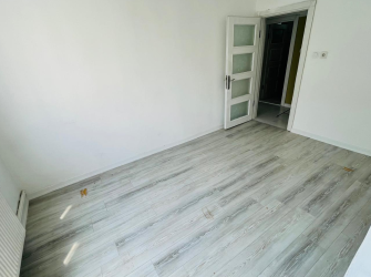 Bahçelievler Kocasinan'da 1,Kat Arsa Tapulu 2+1 Ön Cephe 1998 Yapımı 