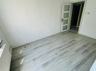 Bahçelievler Kocasinan'da 1,Kat Arsa Tapulu 2+1 Ön Cephe 1998 Yapımı 