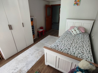 Bahçelievler Soğanlı Meydan 2,Kat Asansörlü 3+1 Arsa Tapulu 130 m2 