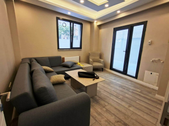 Güngören'de Tramvayın Dibi 1+1 Bahçe Katı 2 Yıllık  70 m2 İskanlı