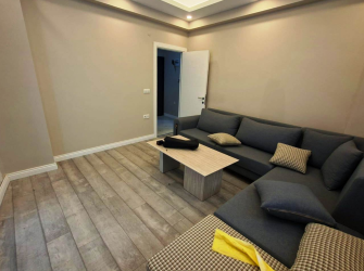 Güngören'de Tramvayın Dibi 1+1 Bahçe Katı 2 Yıllık  70 m2 İskanlı