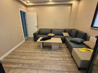 Güngören'de Tramvayın Dibi 1+1 Bahçe Katı 2 Yıllık  70 m2 İskanlı