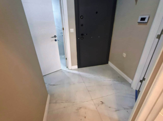 Güngören'de Tramvayın Dibi 1+1 Bahçe Katı 2 Yıllık  70 m2 İskanlı