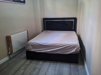 Güngören'de Tramvayın Dibi 1+1 Bahçe Katı 2 Yıllık  70 m2 İskanlı