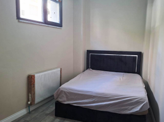 Güngören'de Tramvayın Dibi 1+1 Bahçe Katı 2 Yıllık  70 m2 İskanlı
