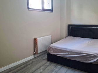 Güngören'de Tramvayın Dibi 1+1 Bahçe Katı 2 Yıllık  70 m2 İskanlı