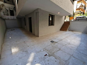 Güngören'de Tramvayın Dibi 1+1 Bahçe Katı 2 Yıllık  70 m2 İskanlı
