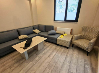 Güngören'de Tramvayın Dibi 1+1 Bahçe Katı 2 Yıllık  70 m2 İskanlı