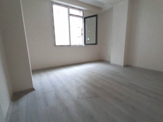 Güngören M.Çakmak'ta 4,Kat Sıfır 3+1 Asansörlü 120 m2 Ön Cephe