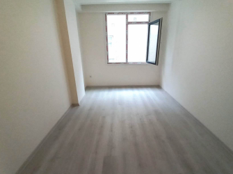 Güngören M.Çakmak'ta 4,Kat Sıfır 3+1 Asansörlü 120 m2 Ön Cephe