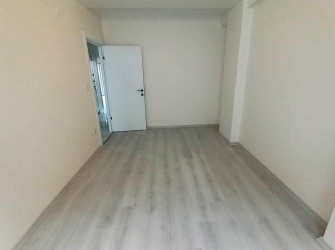 Güngören M.Çakmak'ta 4,Kat Sıfır 3+1 Asansörlü 120 m2 Ön Cephe