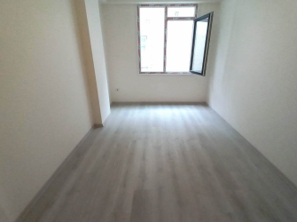 Güngören M.Çakmak'ta 4,Kat Sıfır 3+1 Asansörlü 120 m2 Ön Cephe