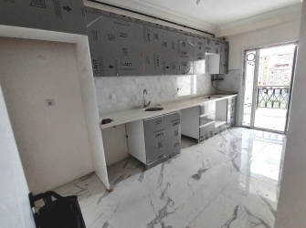 Güngören M.Çakmak'ta 4,Kat Sıfır 3+1 Asansörlü 120 m2 Ön Cephe