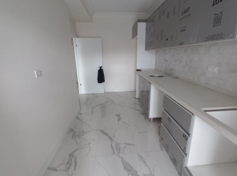 Güngören M.Çakmak'ta 4,Kat Sıfır 3+1 Asansörlü 120 m2 Ön Cephe
