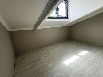 Güngören'de Alt Kat 2+1 Üst Kat 2+1 Ebeveyn Banyolu 200 m2 Dubleks