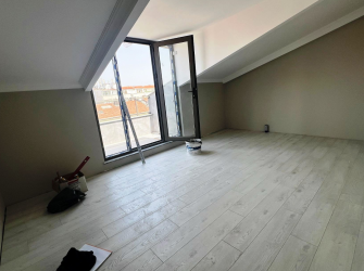 Güngören'de Alt Kat 2+1 Üst Kat 2+1 Ebeveyn Banyolu 200 m2 Dubleks