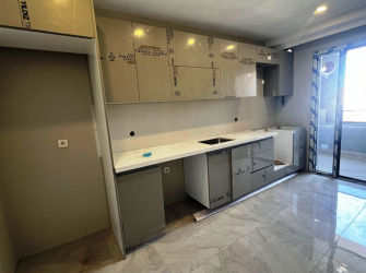 Güngören'de Alt Kat 2+1 Üst Kat 2+1 Ebeveyn Banyolu 200 m2 Dubleks